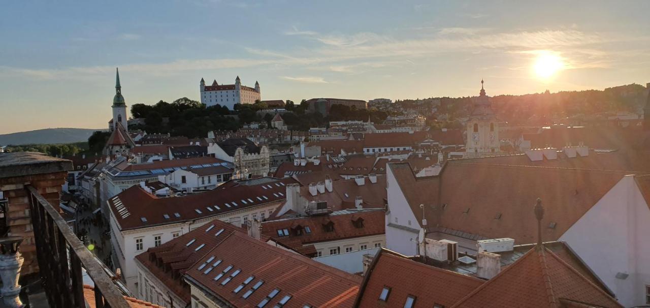 Le Monde Apartment Bratislava - Amazing 5Bdr In Downtown Eksteriør billede