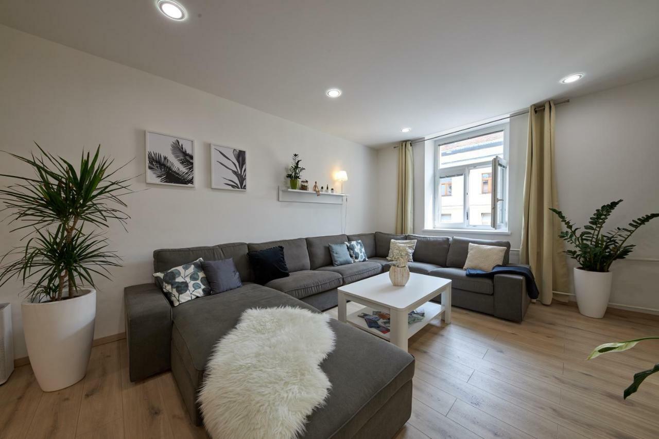 Le Monde Apartment Bratislava - Amazing 5Bdr In Downtown Eksteriør billede