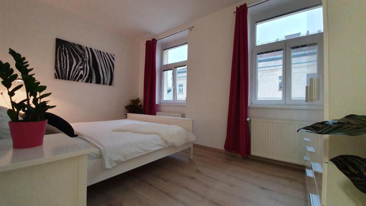 Le Monde Apartment Bratislava - Amazing 5Bdr In Downtown Eksteriør billede